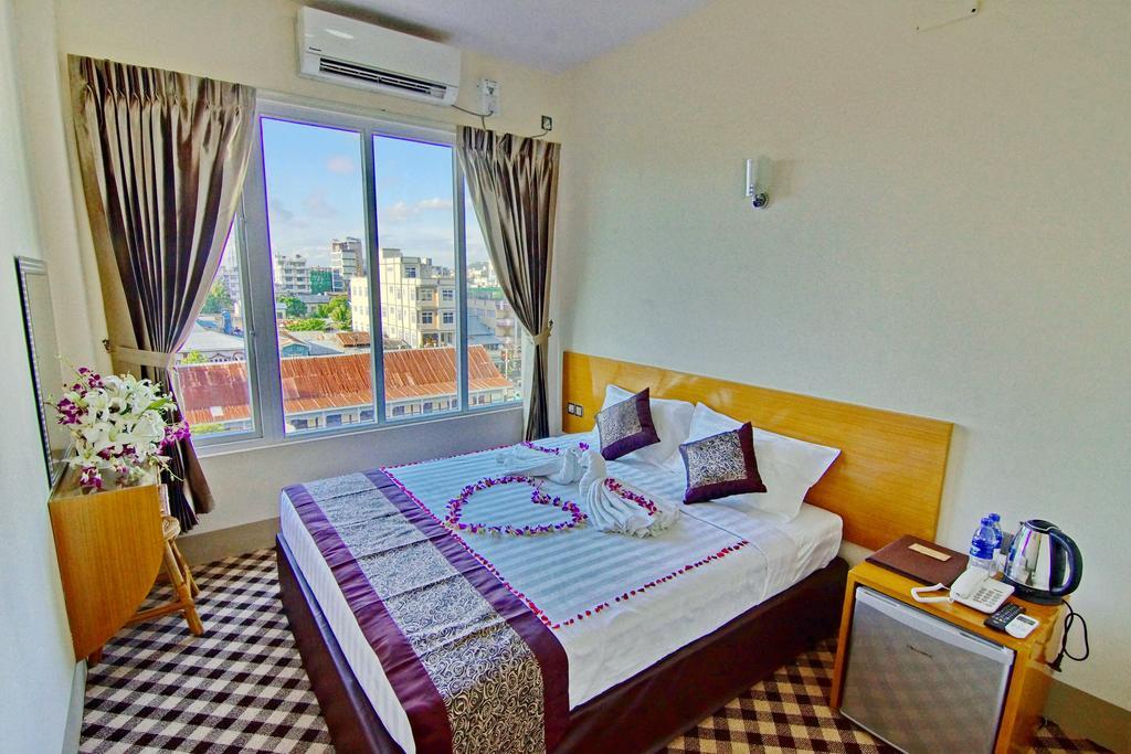 Hotel Victory Point Mandalay Ruang foto