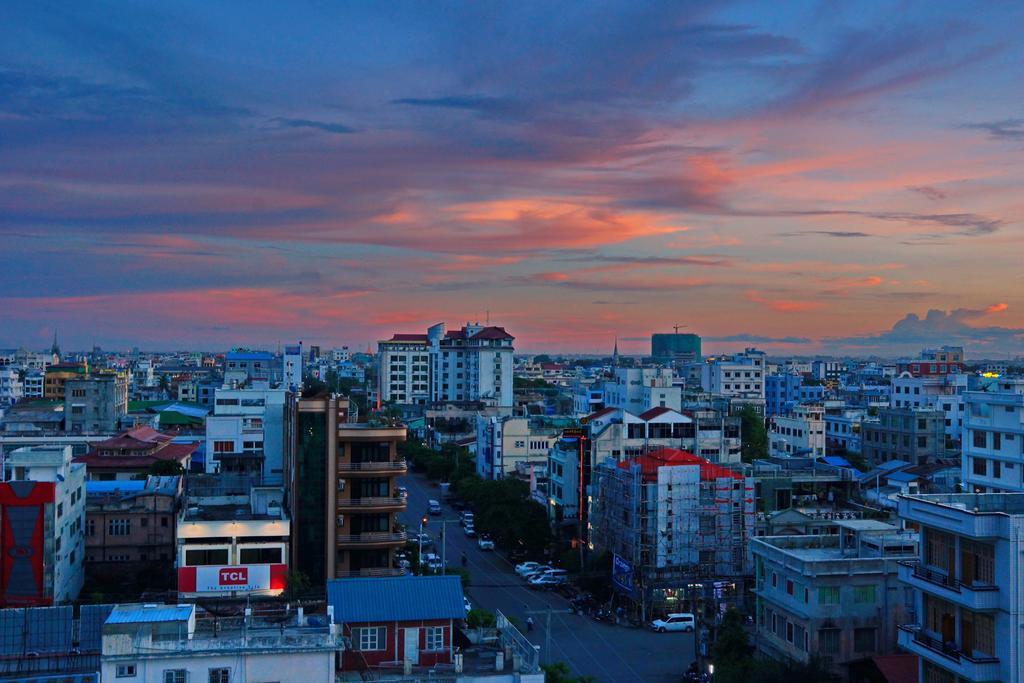 Hotel Victory Point Mandalay Bagian luar foto