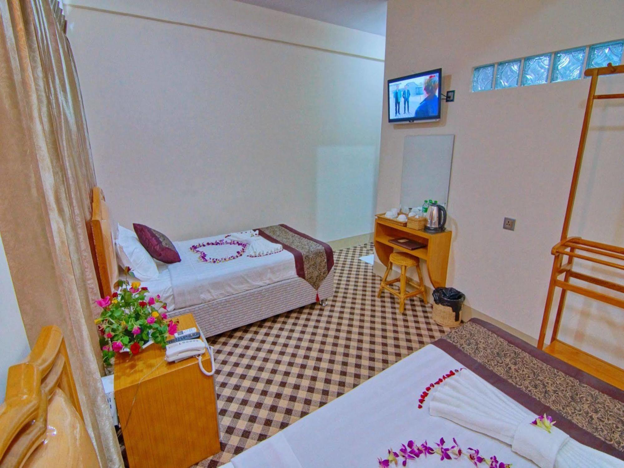 Hotel Victory Point Mandalay Bagian luar foto