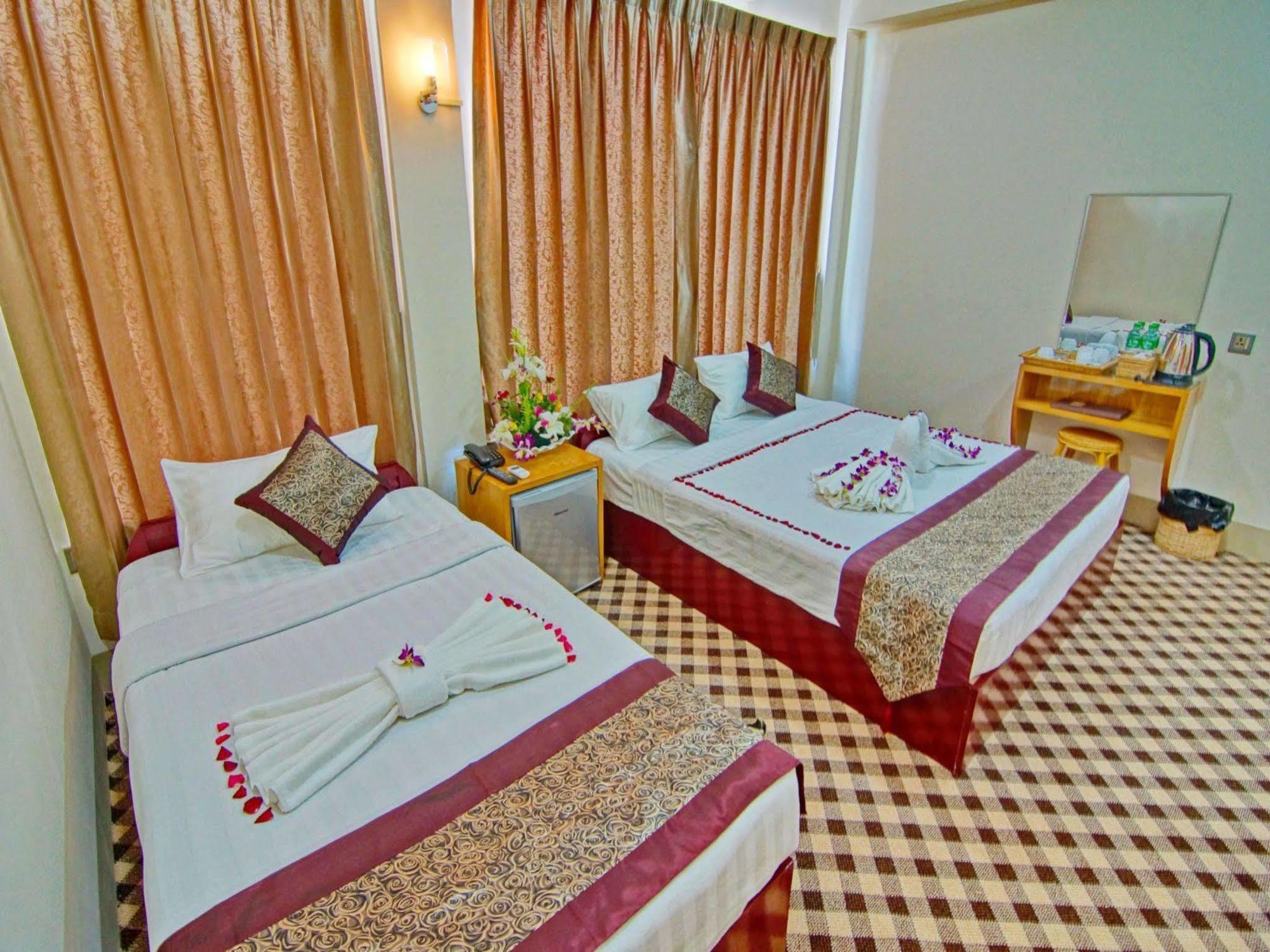 Hotel Victory Point Mandalay Bagian luar foto