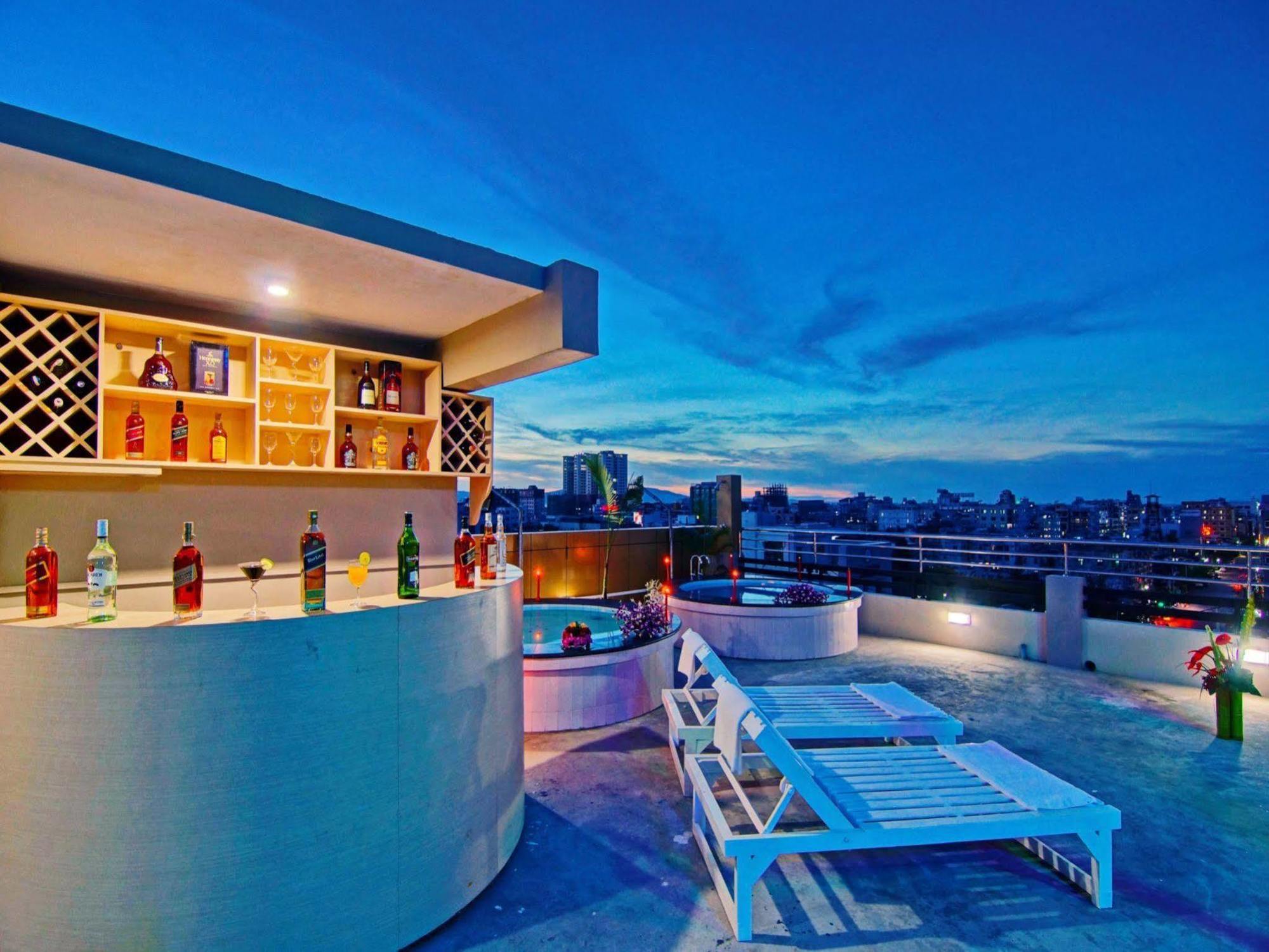 Hotel Victory Point Mandalay Bagian luar foto