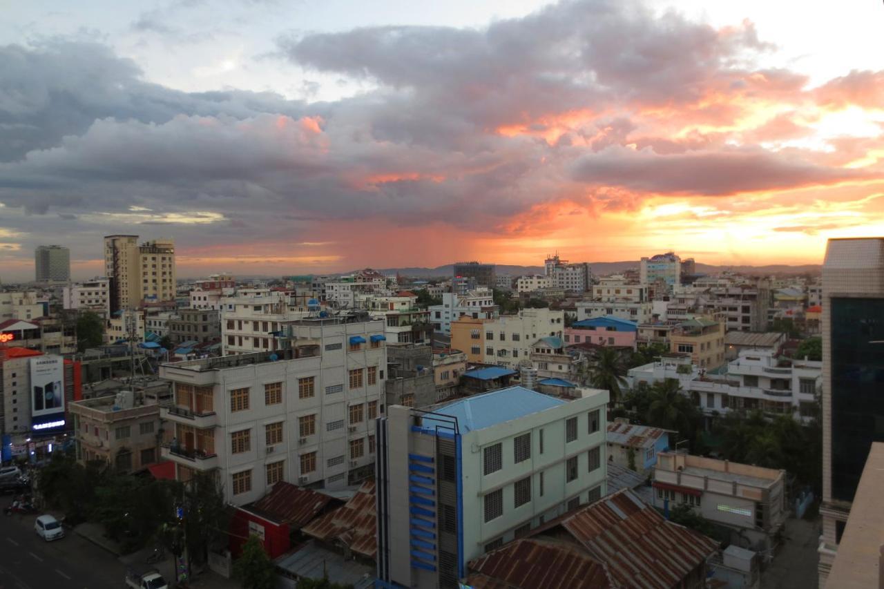 Hotel Victory Point Mandalay Bagian luar foto